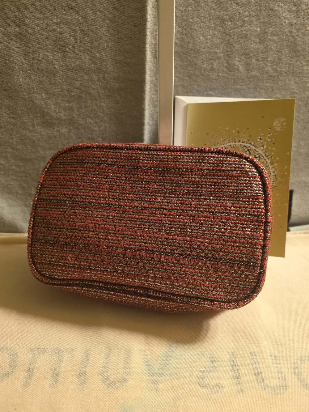 CHANEL Beaute Makeup Pouch With Card And Sample - Picture 3 of 6